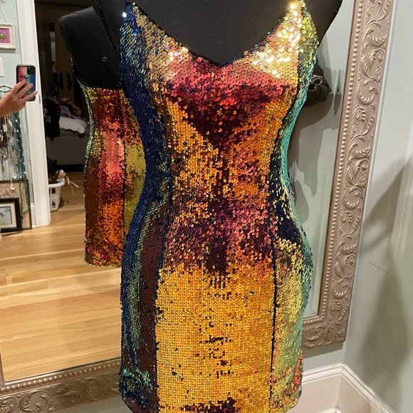 Forever 21 Dresses & Skirts - EUC forever 21 sequin mini dress size small